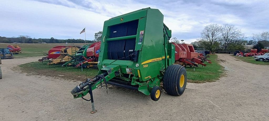 Image of John Deere 568 Image 0