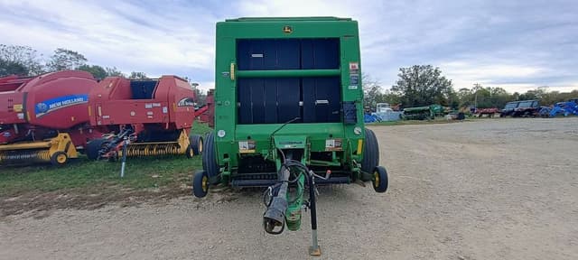 Image of John Deere 568 equipment image 1