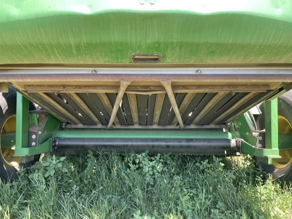 Image of John Deere 568 Mega Wide Plus equipment image 4