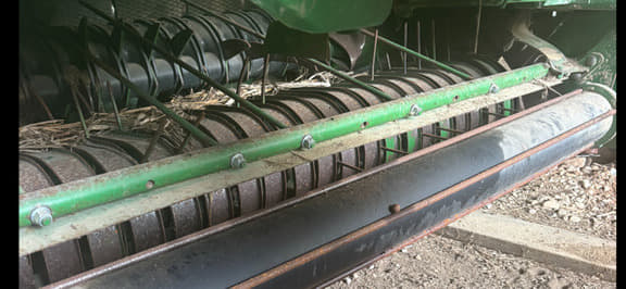 Image of John Deere 568 equipment image 2