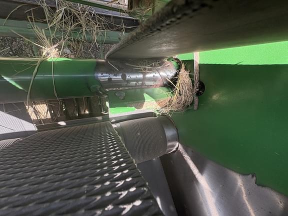Image of John Deere 568 equipment image 4