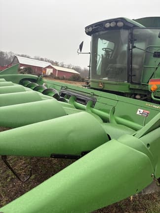 Image of John Deere 608C equipment image 3