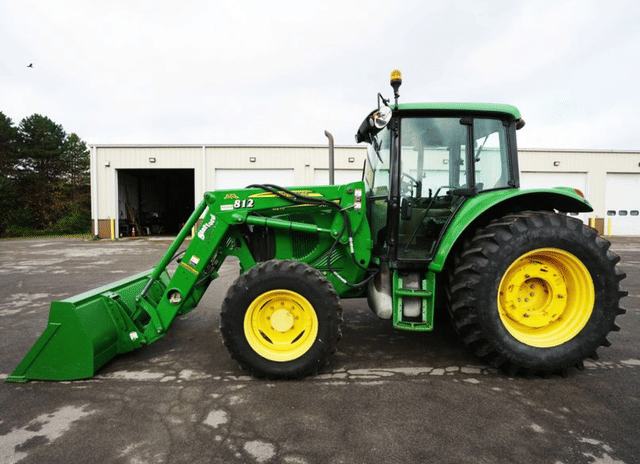 Image of John Deere 6215 equipment image 1