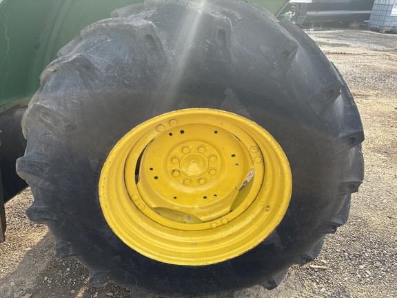 Image of John Deere 6215 equipment image 2