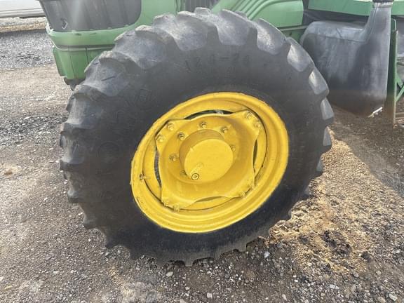 Image of John Deere 6215 equipment image 3