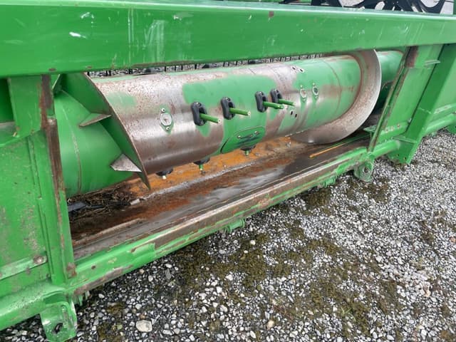 Image of John Deere 635F equipment image 4