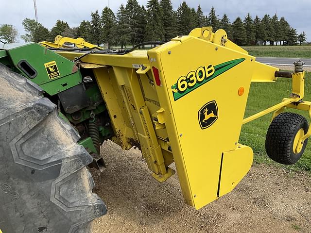 Image of John Deere 630B equipment image 2