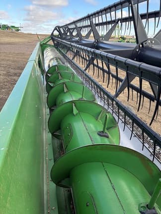 Image of John Deere 630F equipment image 3