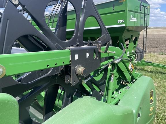 Image of John Deere 630F equipment image 1