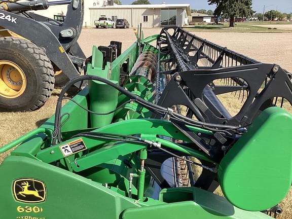 Image of John Deere 630F equipment image 3