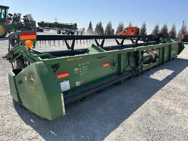 Image of John Deere 630F equipment image 3