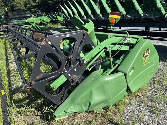 2007 John Deere 630F Equipment Image0