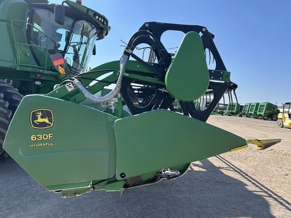 Image of John Deere 630F equipment image 4