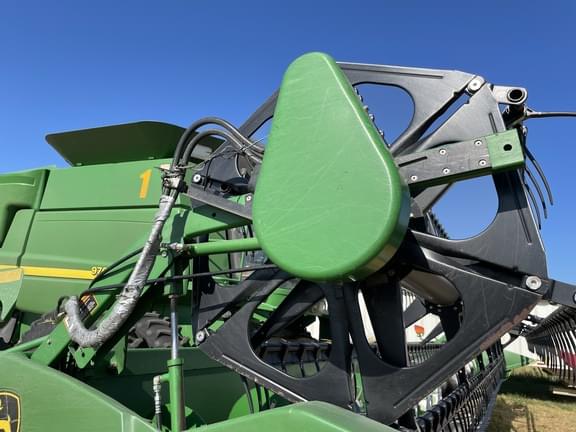 Image of John Deere 630F equipment image 2