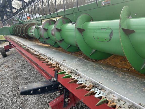 Image of John Deere 630F equipment image 3