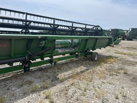 Image of John Deere 630F equipment image 3