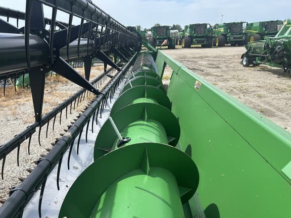 Image of John Deere 630F equipment image 2