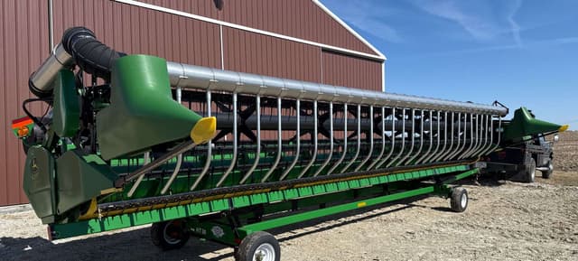 Image of John Deere 630F equipment image 1