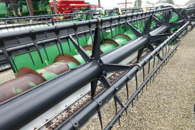 Image of John Deere 630F equipment image 3