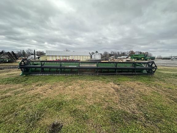 Image of John Deere 635F equipment image 2