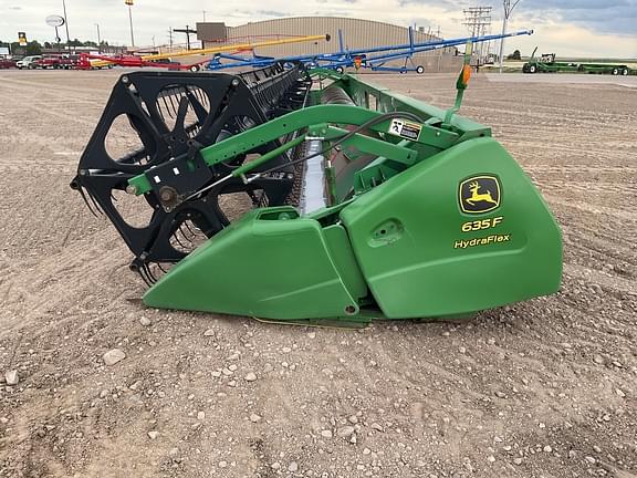 Image of John Deere 635F equipment image 1