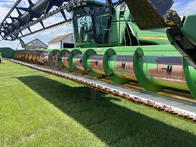 Image of John Deere 635F equipment image 1