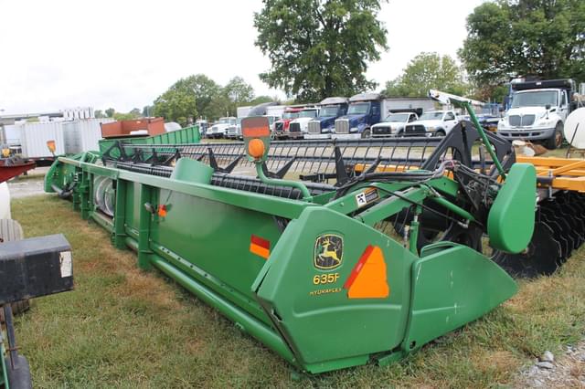 Image of John Deere 635F equipment image 2