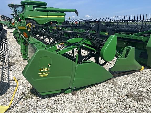 Image of John Deere 635F equipment image 1