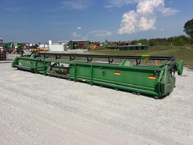 Image of John Deere 635F equipment image 4