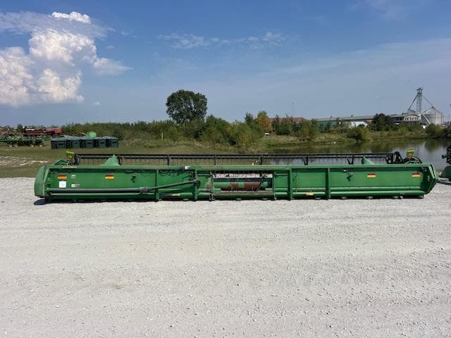 Image of John Deere 635F equipment image 3