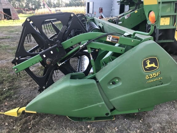Main image John Deere 635F