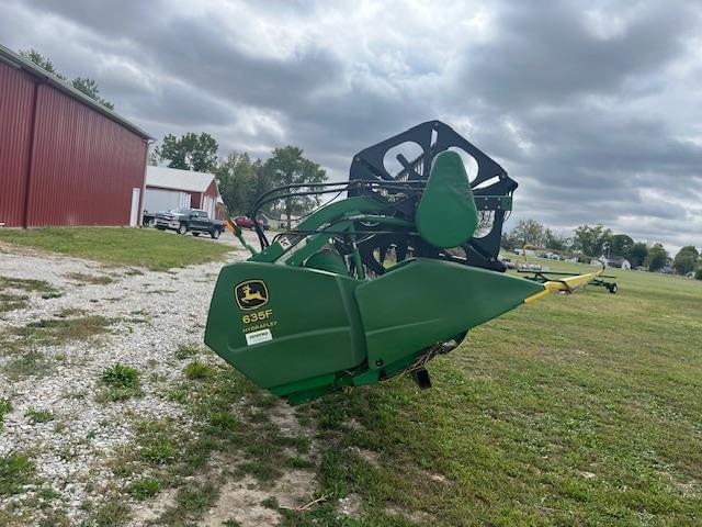Image of John Deere 635F equipment image 4