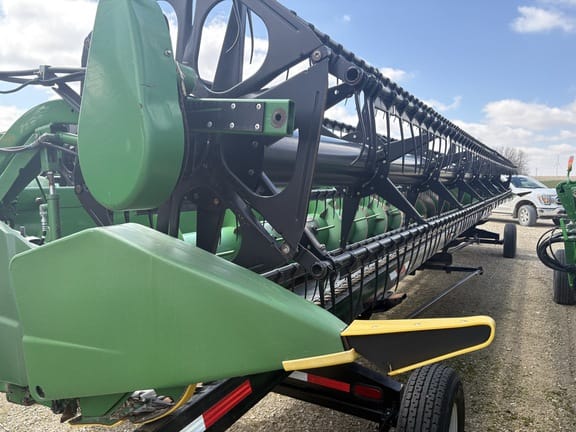 2007 John Deere 635F Equipment Image0