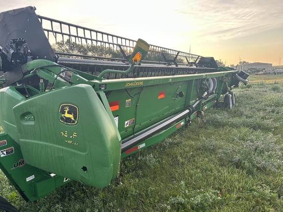 Image of John Deere 635F equipment image 1