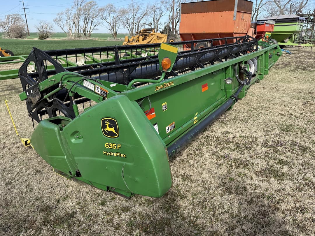 Image of John Deere 635F Primary image