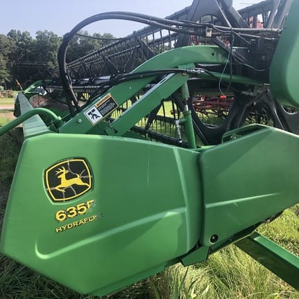 Main image John Deere 635F