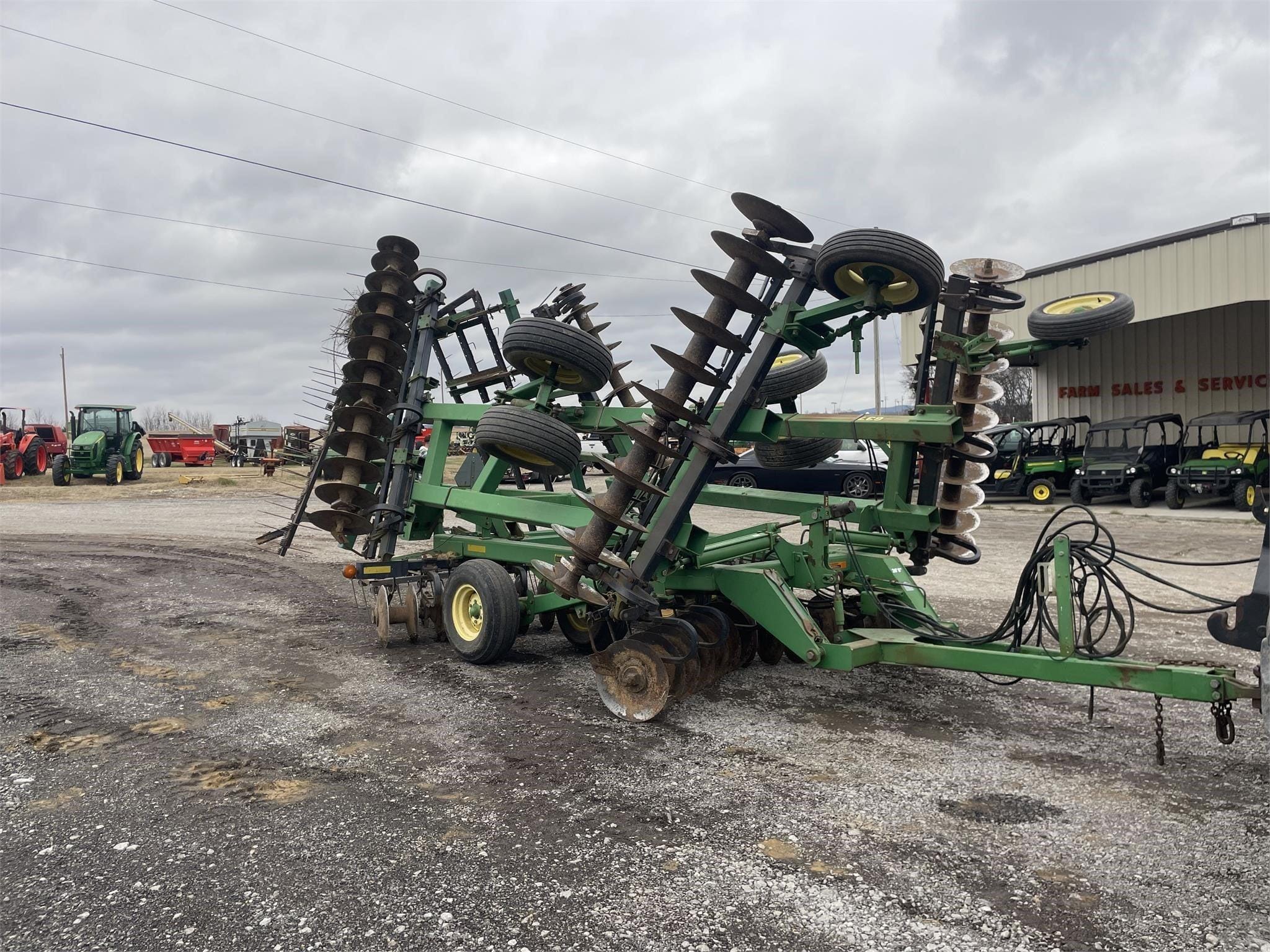 2007 John Deere 637 Equipment Image0