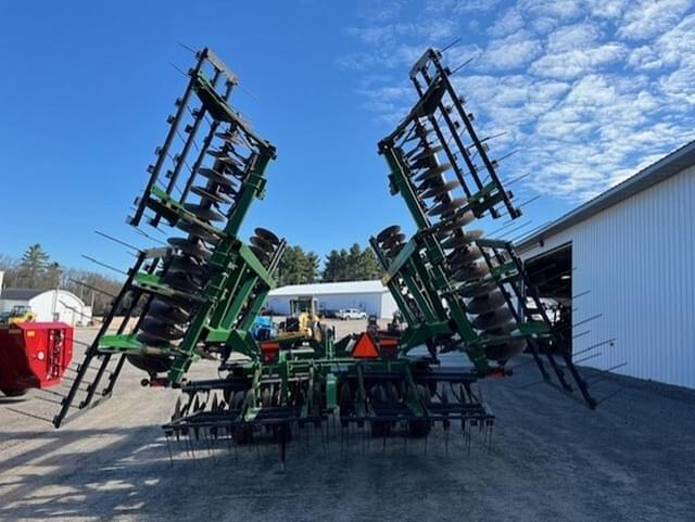 Image of John Deere 637 equipment image 4