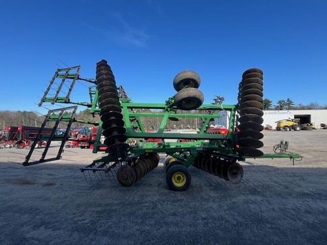 Image of John Deere 637 equipment image 2