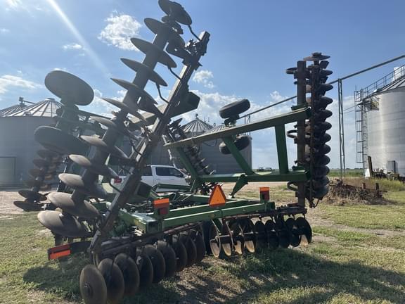 Image of John Deere 637 equipment image 2