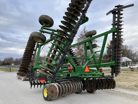 Image of John Deere 637 equipment image 2