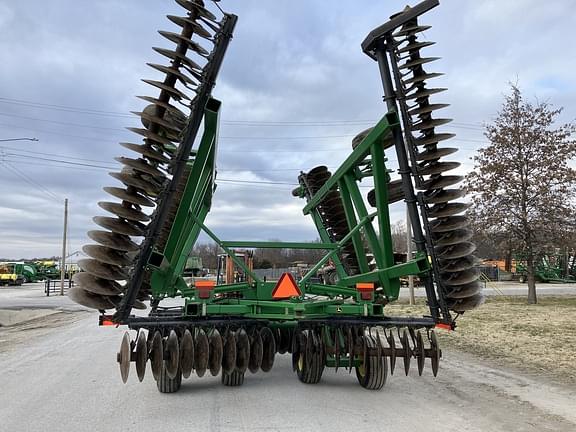 Image of John Deere 637 equipment image 3