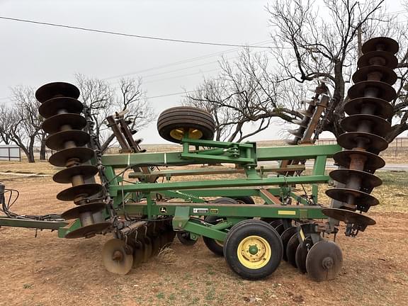 Image of John Deere 637 Primary image
