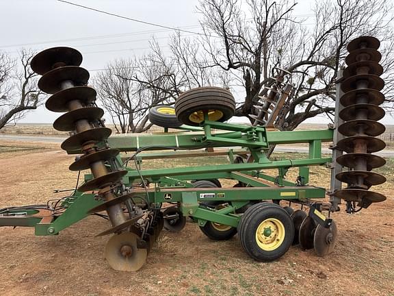 Image of John Deere 637 equipment image 2