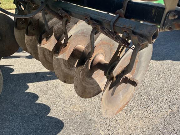 Image of John Deere 637 equipment image 4