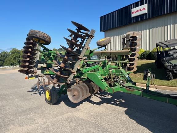 Image of John Deere 637 equipment image 3