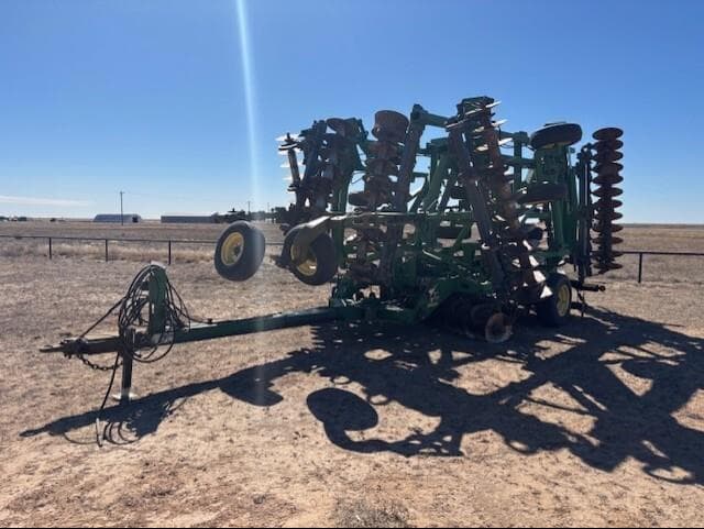 Image of John Deere 637 Primary image