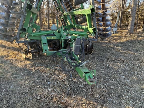 Image of John Deere 637 equipment image 2