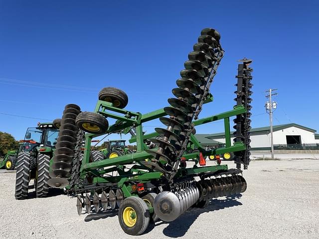 Image of John Deere 637 equipment image 3