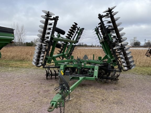 Main image John Deere 637